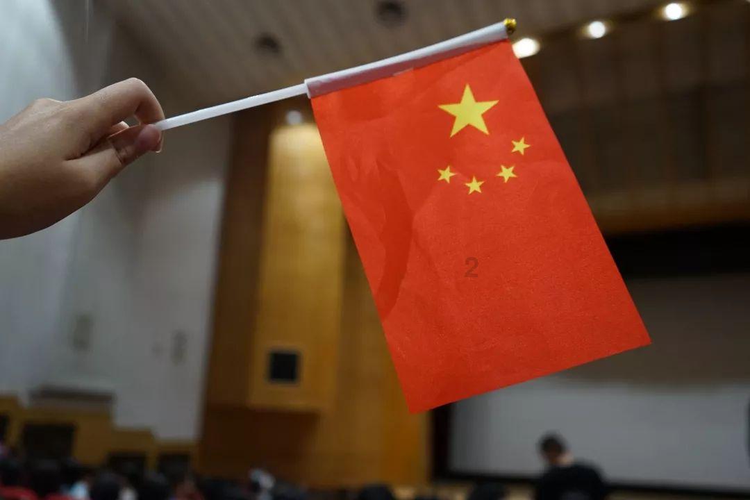 有问必答平台-解答你的疑问-腌鸭蛋时,直接裹盐可不行,按照这个方法做,鸭蛋个个起沙流油