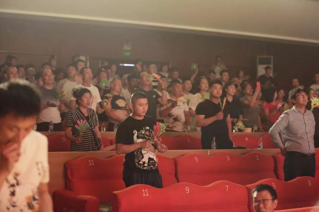 我老公是不是有点变态游戏画面