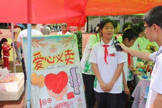 锦鲤信小呆称如今刷爆信用卡，陷入焦虑之中，中奖对于人来说是福是祸？游戏画面