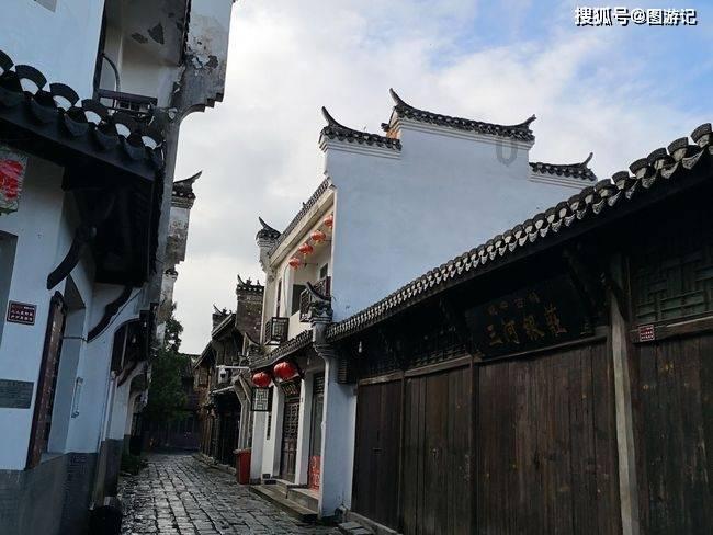 他被戏称“六味地黄丸”，2次登基为帝，最亲的3个女人皆女中豪杰