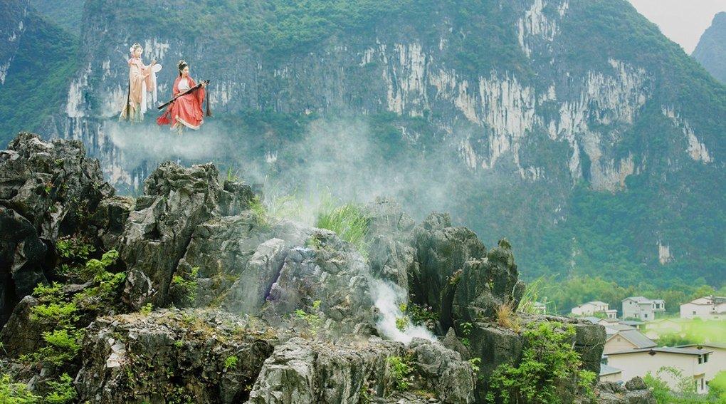 逃离森林湖畔